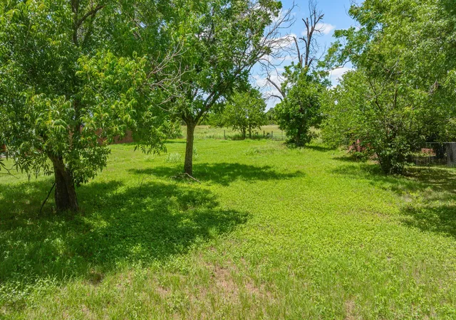 Photo 1 of Land for sale at 912 W Bridge St, Granbury, TX 76048 | MLS# 21304961 | Listing updated on 2026-08-28