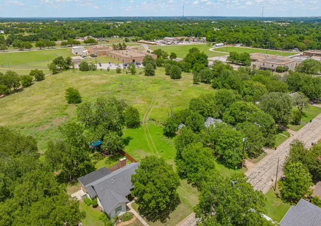 Photo 3 of Land for sale at 912 W Bridge St, Granbury, TX 76048 | MLS# 21304961 | Listing updated on 2026-08-28