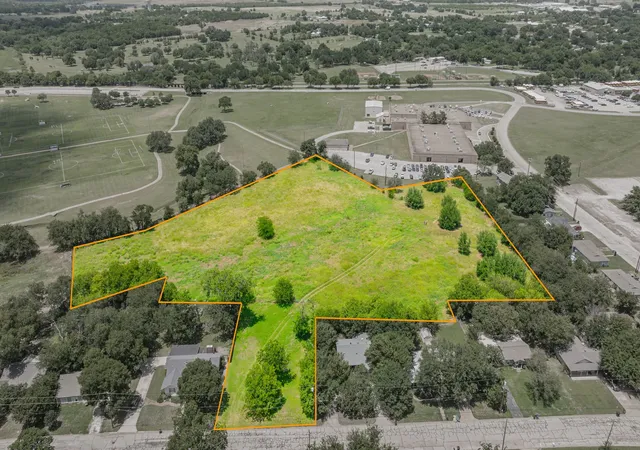 Photo 3 of Land for sale at 912 W Bridge St, Granbury, TX 76048 | MLS# 21304961 | Listing updated on 2026-10-07