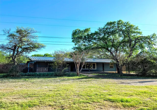 Photo 2 of Single family home for sale at 135 Elm St, Palo Pinto, TX 76484 | MLS# 21305057 | Listing updated on 2026-07-23