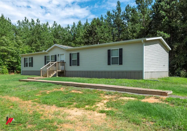 2nd image of 713 Nw 12th St, Springhill, LA 71075 | MLS# 21305078