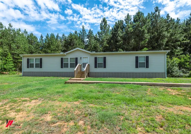 4th image of 713 Nw 12Th St, Springhill, LA 71075 | MLS# 21305078