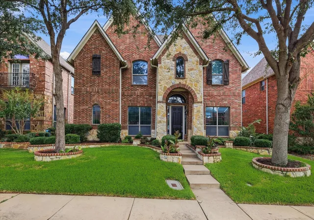 Homes for sale in Irving, TX | 2427 Lismore Ln, Irving, TX 75063 | MLS# 21303471