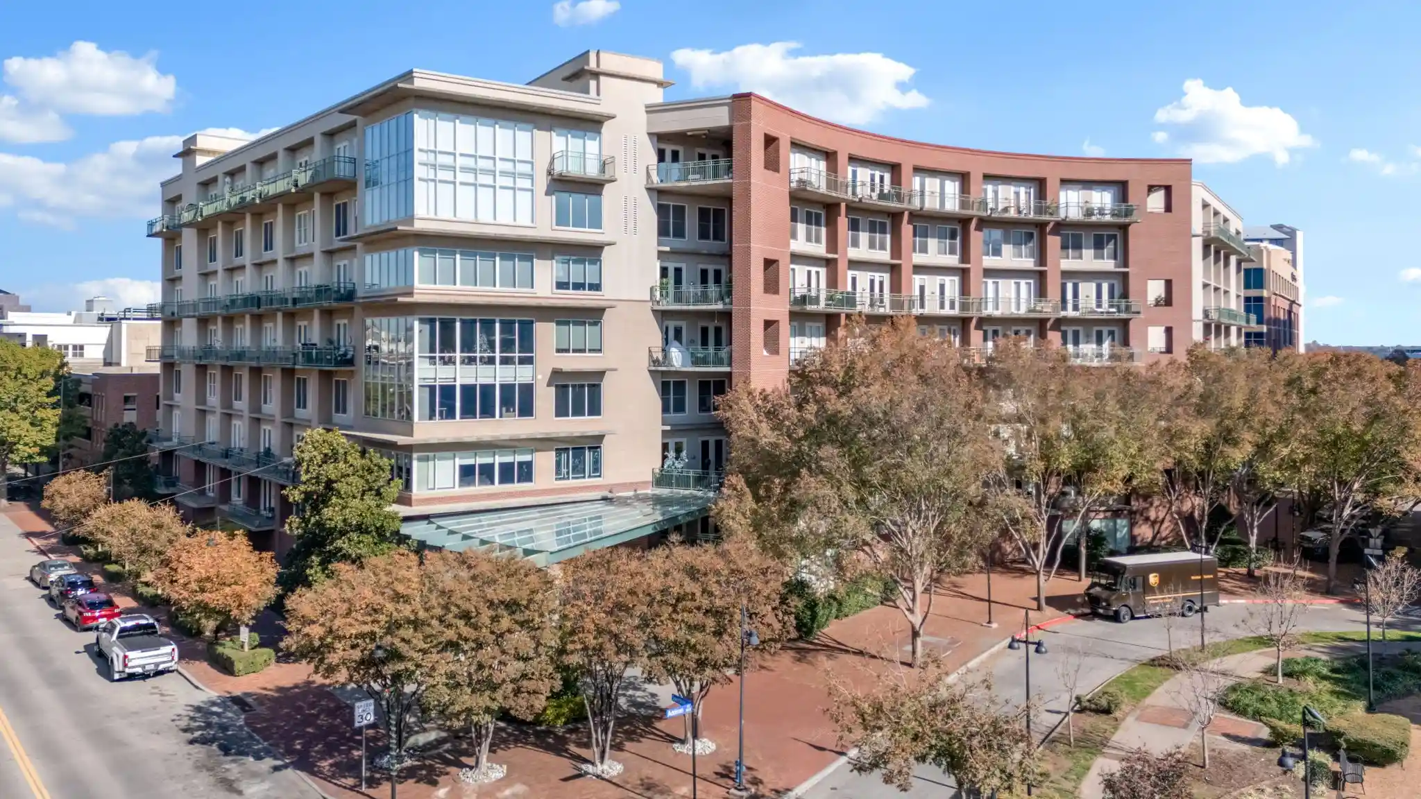 Listing Photo 1 - Condo for sale in 5055 Addison Cir located at 5055 Addison Cir, Addison, TX 75001 - Unit #731