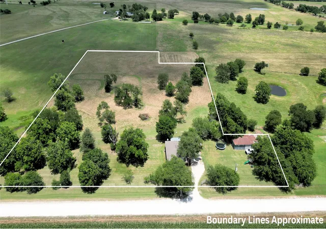 Homes for sale in Abbott, TX | 1600 Hcr 2302 S, Abbott, TX 76621 | MLS# 21305155