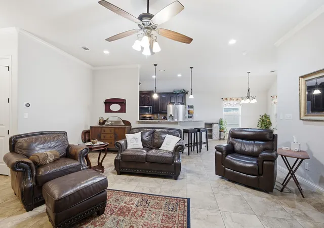 Homes for sale in Granbury, TX | 134 Donna Cir, Granbury, TX 76049 | MLS# 21305227