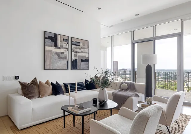 Photo 2 of Condo for sale at 1717 Arts Plz #2112, Dallas, TX 75201 | MLS# 21305256 | Listing updated on 2026-08-22