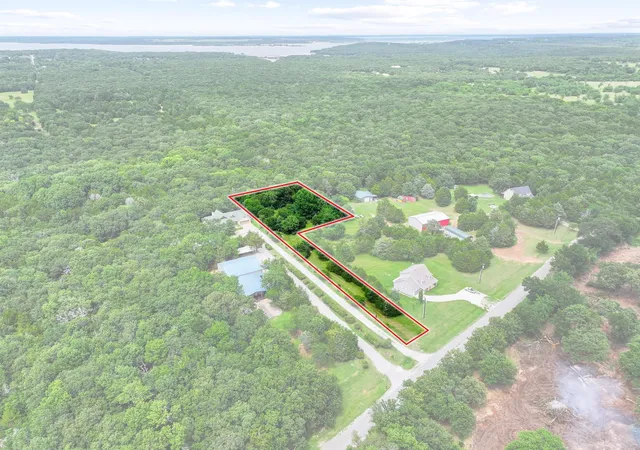 Homes for sale in Pottsboro, TX | 207 Paradise Park Rd, Pottsboro, TX 75076 | MLS# 21305325