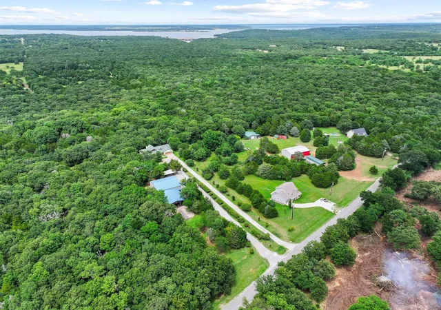 Homes for sale in Pottsboro, TX | 207 Paradise Park Rd, Pottsboro, TX 75076 | MLS# 21305325