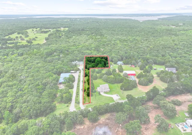 Homes for sale in Pottsboro, TX | 207 Paradise Park Rd, Pottsboro, TX 75076 | MLS# 21305325