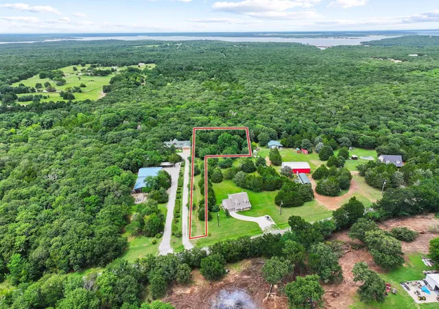Homes for sale in Pottsboro, TX | 207 Paradise Park Rd, Pottsboro, TX 75076 | MLS# 21305325