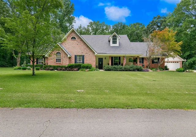 Homes for sale in Haughton, LA | 119 Holly Ridge Dr, Haughton, LA 71037 | MLS# 21304326
