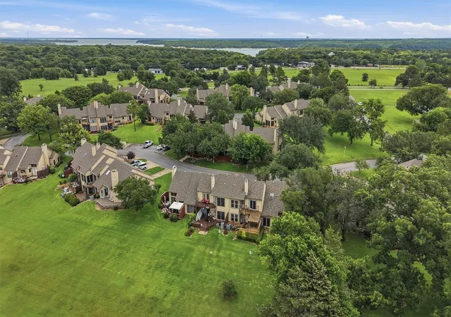 Homes for sale in Pottsboro, TX | 147 Summer Pl Cir, Pottsboro, TX 75076 | MLS# 21296926