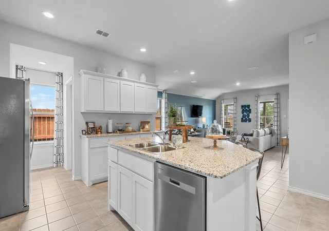Photo 3 of Sale Pending at 1104 Belhaven St, Granbury, TX 76048 | MLS# 21304001 | Listing updated on 2026-08-22