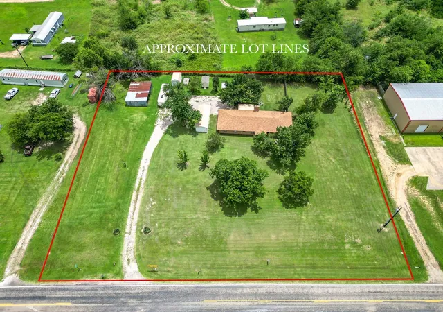 Photo 2 of Single family home for sale at 882 Farm Road 1537, Sulphur Springs, TX 75482 | MLS# 21305365 | Listing updated on 2026-09-01