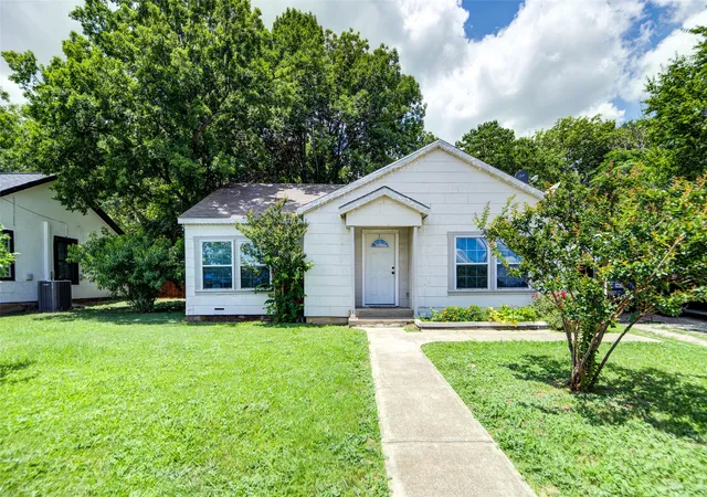 Homes for sale in Decatur, TX | 307 N Miller St, Decatur, TX 76234 | MLS# 21303088