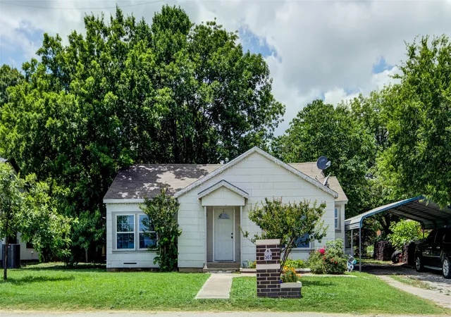 Homes for sale in Decatur, TX | 307 N Miller St, Decatur, TX 76234 | MLS# 21303088