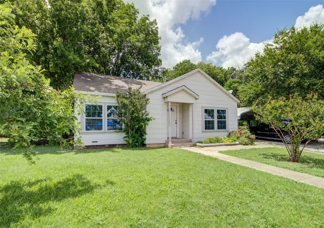 Homes for sale in Decatur, TX | 307 N Miller St, Decatur, TX 76234 | MLS# 21303088