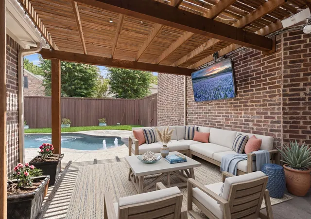 Photo 1 of Sale Pending at 2015 Midhurst Dr, Allen, TX 75013 | MLS# 21304960 | Listing updated on 2026-08-31