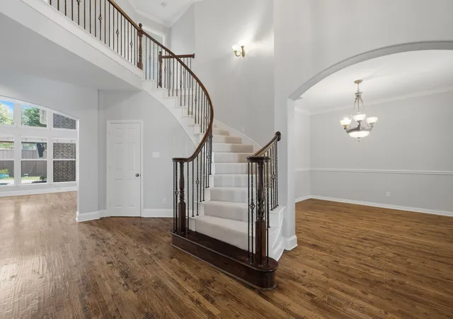 Photo 2 of Sale Pending at 2015 Midhurst Dr, Allen, TX 75013 | MLS# 21304960 | Listing updated on 2026-08-31