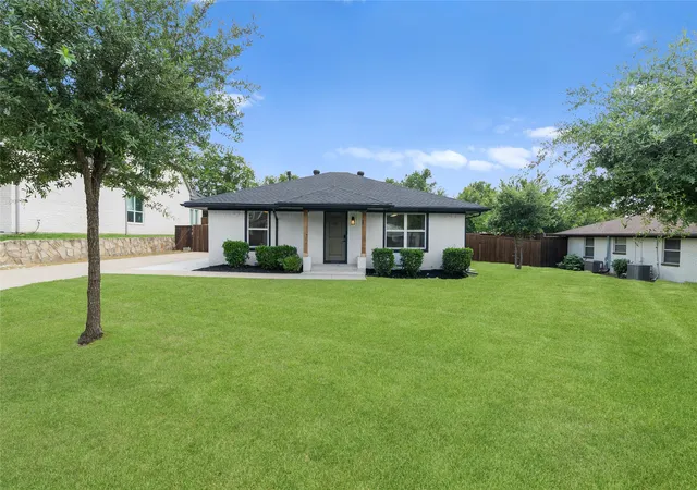 Photo 1 of Sale Pending at 106 E 3rd St, Prosper, TX 75078 | MLS# 21302899 | Listing updated on 2026-08-23