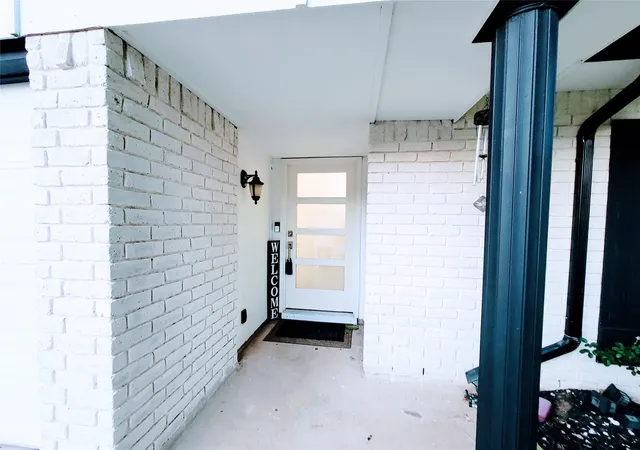 Photo 3 of Sale Pending at 5828 Sidewinder Trl, Fort Worth, TX 76131 | MLS# 21304902 | Listing updated on 2026-08-22