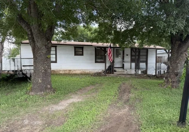 Homes for sale in Stephenville, TX | 260 W Elm, Stephenville, TX 76401 | MLS# 21305442