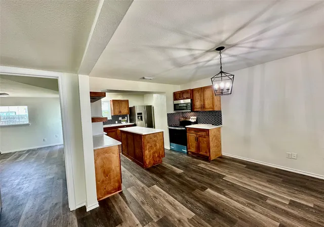 Photo 3 of Single family home for sale at 4617 Waterway Dr N, Fort Worth, TX 76137 | MLS# 21302477 | Listing updated on 2026-08-22