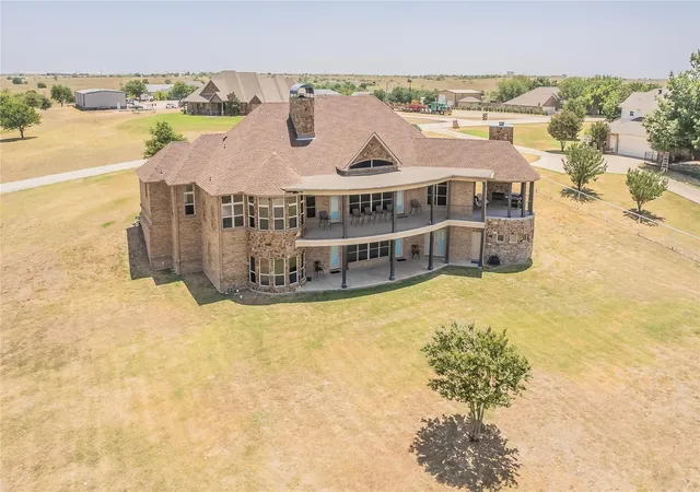 Photo 3 of Single family home for sale at 11525 Eagle Vista Dr, Fort Worth, TX 76179 | MLS# 21303623 | Listing updated on 2026-07-10