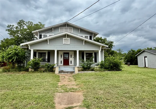 Homes for sale in Eastland, TX | 407 S Lamar St, Eastland, TX 76448 | MLS# 21305452