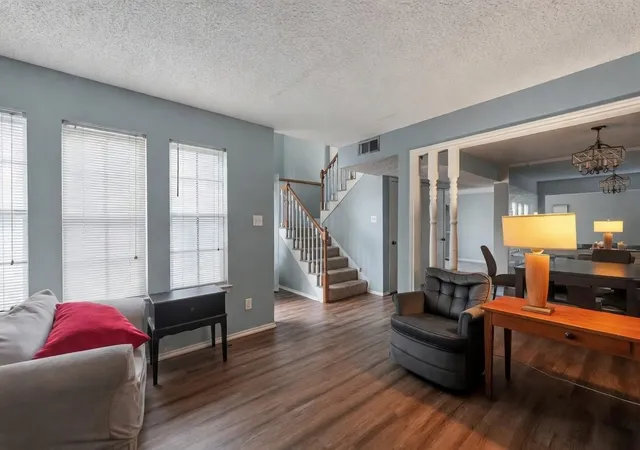 Homes for sale in Richardson, TX | 717 Towne House Ln, Richardson, TX 75081 | MLS# 21305454