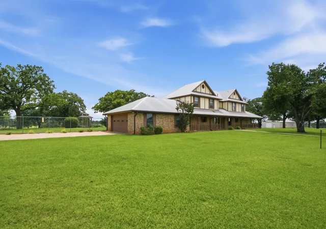 Homes for sale in De Leon, TX | 7900 Hwy 6, De Leon, TX 76444 | MLS# 21304621