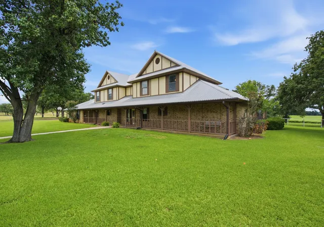 Homes for sale in De Leon, TX | 7900 Hwy 6, De Leon, TX 76444 | MLS# 21304621