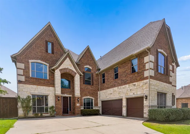 Homes for sale in Carrollton, TX | 4136 Choctaw Dr, Carrollton, TX 75010 | MLS# 21305488