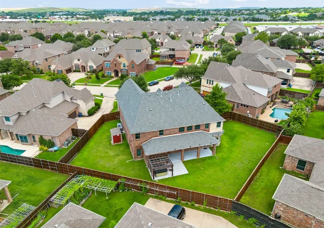 Homes for sale in Carrollton, TX | 4136 Choctaw Dr, Carrollton, TX 75010 | MLS# 21305488