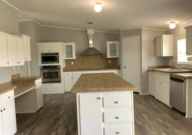 Photo 3 of Sale Pending at 801 County Road 213, Venus, TX 76084 | MLS# 21305516 | Listing updated on 2026-08-27