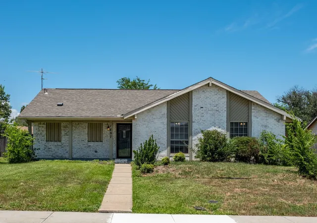 Photo 1 of Sale Pending at 1607 College Pkwy, Lewisville, TX 75077 | MLS# 21305547 | Listing updated on 2026-08-28