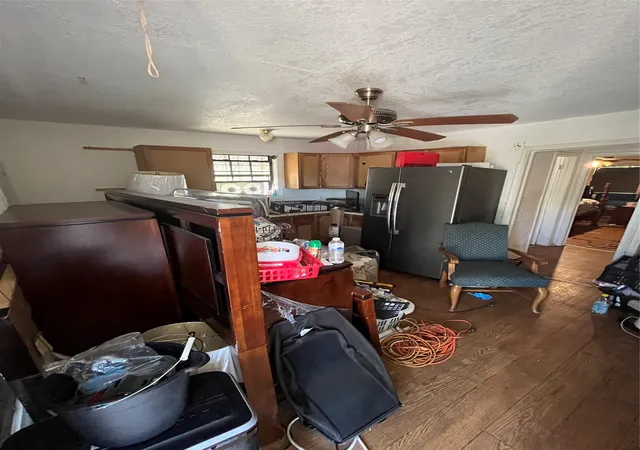 Photo 4 of Single family home for sale at 4305 Canal St, Dallas, TX 75210 | MLS# 21305577 | Listing updated on 2026-10-03
