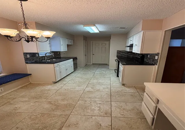Photo 4 of Sale Pending at 722 Big Thicket Trl, Mesquite, TX 75149 | MLS# 21305545 | Listing updated on 2026-07-28