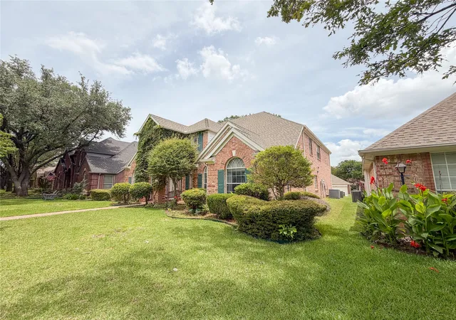 Photo 4 of Single family home for sale at 6214 Hidden Springs Ln, Garland, TX 75044 | MLS# 21305643 | Listing updated on 2026-10-07
