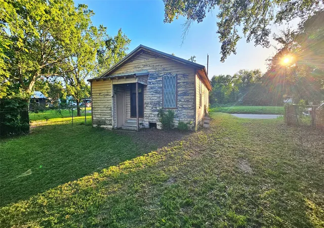 Homes for sale in Sulphur Springs, TX | 300 Carter St, Sulphur Springs, TX 75482 | MLS# 21305605