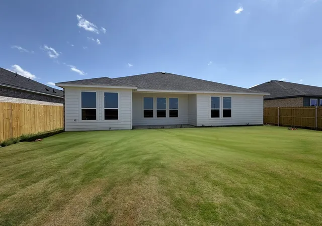 12th image of 1011 Springview Ln, Mabank, TX 75147 | MLS# 21305654
