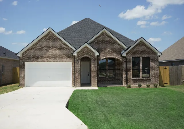 1st image of 1011 Springview Ln, Mabank, TX 75147 | MLS# 21305654