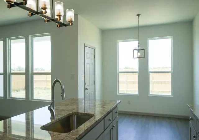 2nd image of 1011 Springview Ln, Mabank, TX 75147 | MLS# 21305654