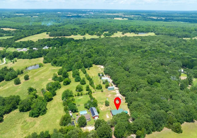 Photo 3 of Single family home for sale at 625 County Road 4735, Cumby, TX 75433 | MLS# 21304816 | Listing updated on 2026-08-22