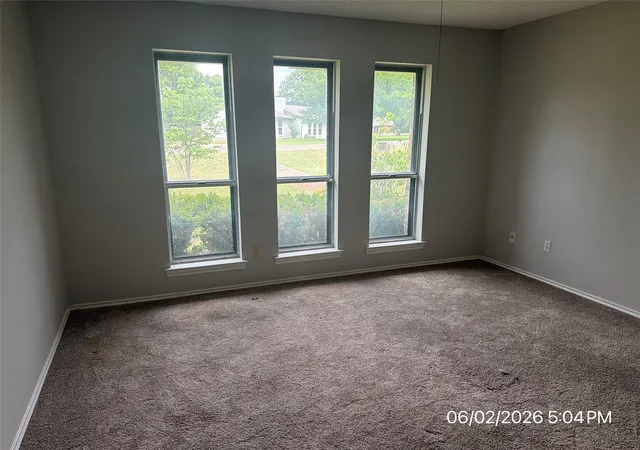 Photo 4 of Single family home for sale at 103 Red Bud Ct, Red Oak, TX 75154 | MLS# 21305690 | Listing updated on 2026-09-30
