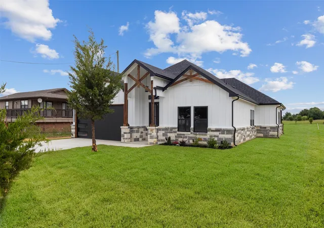 Homes for sale in Alvarado, TX | 8644 Kelly Ln, Alvarado, TX 76009 | MLS# 21299845