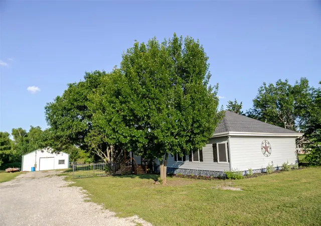 Photo 3 of Single family home for sale at 9112 County Road 626, Blue Ridge, TX 75424 | MLS# 21305289 | Listing updated on 2026-08-24