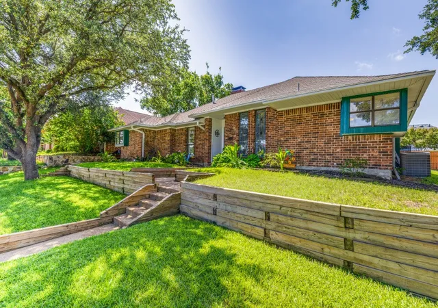 Homes for sale in Carrollton, TX | 1207 Magnolia Dr, Carrollton, TX 75007 | MLS# 21301529