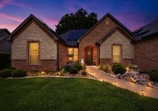 Photo 2 of Single family home for sale at 701 W Lamberth Rd, Sherman, TX 75092 | MLS# 21296523 | Listing updated on 2026-08-22